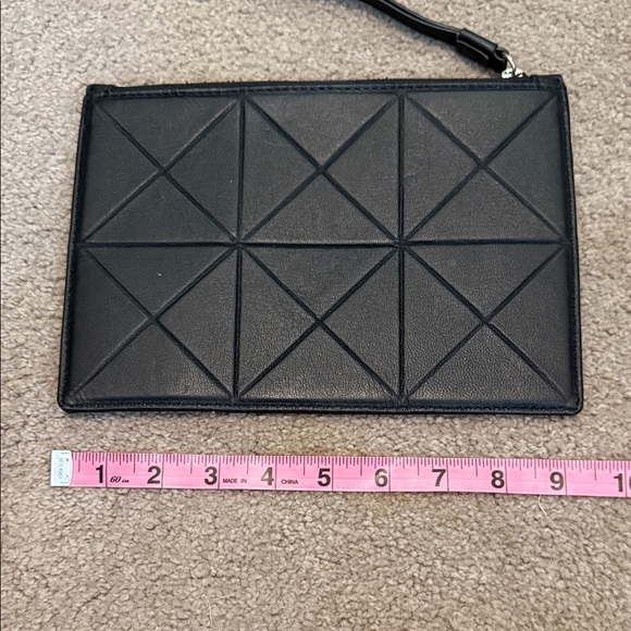 Black Geometric Leather Wristlet Clutch - Picture 4 of 10